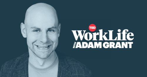 يعود برنامج "WorkLife with Adam Grant" للموسم الرابع مع دروس حول إعادة التفكير