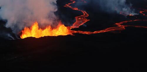 莫纳罗亚火山的熔岩来自哪里 - 以及为什么夏威夷的火山与大多数火山不同