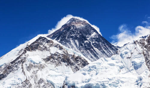 Der Everest mit seinen 8.849 Metern ist ein Friedhof:Expedition zur Bergung Hunderter Leichen