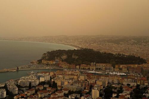 Der Sand der Sahara färbt den Himmel Italiens gelb:was passiert und was die Risiken sind