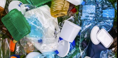 Eine neue Klasse recycelbarer Polymermaterialien könnte eines Tages dazu beitragen, Plastikmüll zu reduzieren