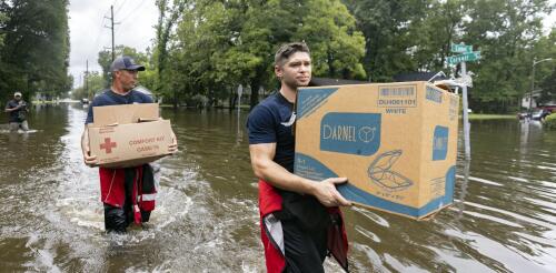 Der Tropensturm Debby stagniert entlang der Carolinas und bringt tagelang starken Regen und Überschwemmungen – ein Klimaforscher erklärt, warum