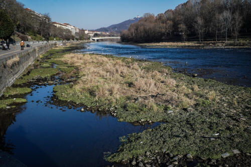 Trockene Flüsse und sich zurückziehende Seen:Der Winter ohne Regen in der Mitte-Nord-Region löst den Smog-Alarm in der Stadt und für die Ernte auf dem Land aus