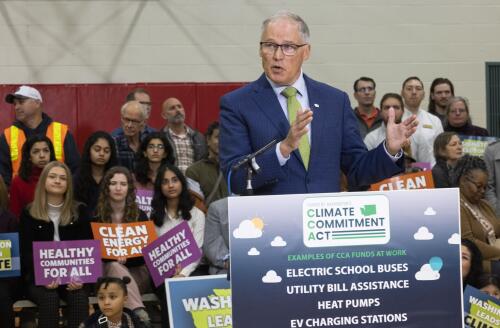 GouverneurInslee schlägt weitere 941 Millionen US-Dollar für saubere Energie und Klimaschutz in WA vor