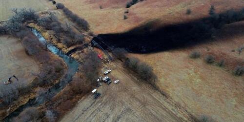 Entlang der Keystone-Pipeline in Kansas kam es zu einer großen Ölkatastrophe