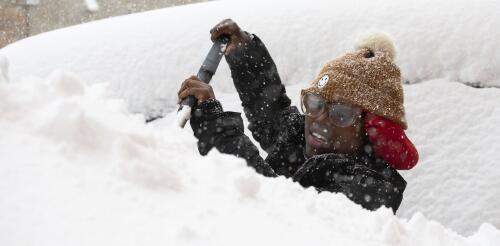 Was verursacht Schnee wie die extremen Stürme in Buffalo?