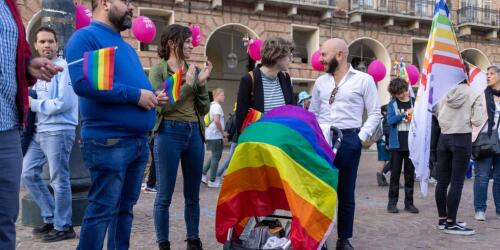 Schwangerschaften für andere, in welcher Form auch immer, sind mittlerweile ein Verbrechen, auch wenn Sie ins Ausland gehen