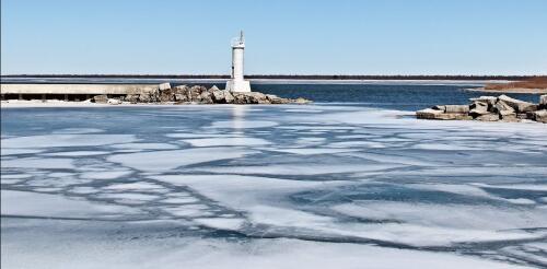 Der Verlust des Wintereises verändert das Nahrungsnetz der Großen Seen – hier erfahren Sie, wie Licht das Leben unter Wasser prägt