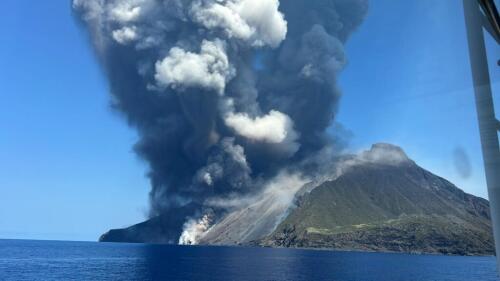 VIDEO | Auf Stromboli Explosion und spektakuläre Asche- und Rauchsäule