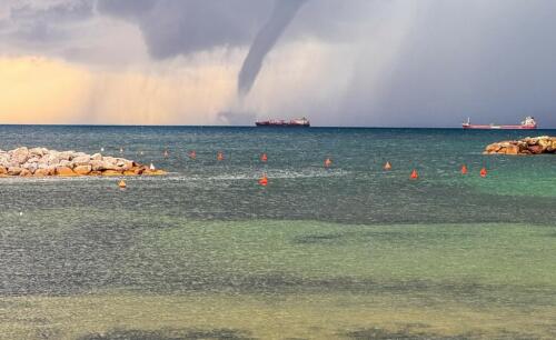 Waterspouts in Livorno:it is a social phenomenon