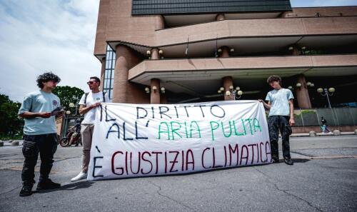 Turin, the «Smog Process» begins:the former mayors Fassino and Appendino sued for the crime of environmental pollution