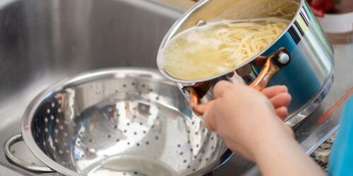 How Pfas migrate into foods through contaminated cooking water