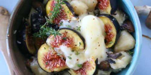 Gnocchi with mushrooms, figs and caciotta.The recipe