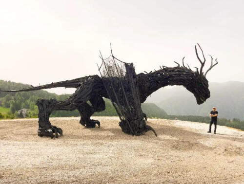 El Vaia Dragon ha vuelto y es dos veces más grande:La nueva escultura de Lavarone será inaugurada el 1 de julio