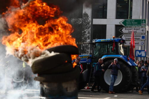 Pesticidas, emisiones, restauración de ecosistemas:El destino incierto del Pacto Verde tras las protestas de los tractores