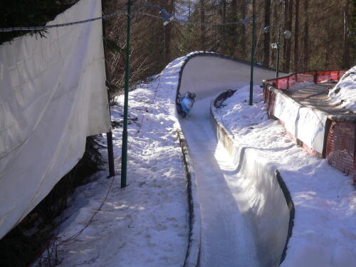 Árboles talados, empresas desmanteladas:Comienzan las obras de la pista de bobsleigh Cortina '26