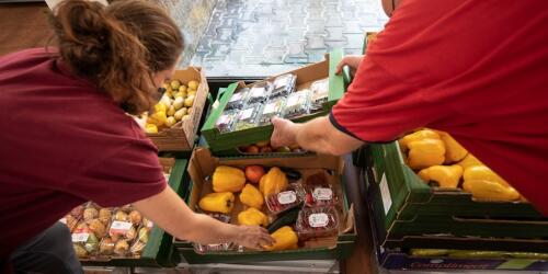 Desperdicio de alimentos, tres nuevos centros en Milán para la recuperación y redistribución de los excedentes de alimentos