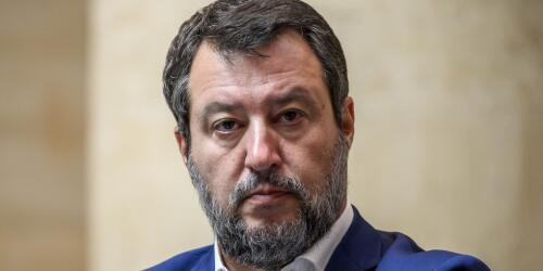 Brazos abiertos.La fiscalía pidió seis años de prisión para Matteo Salvini