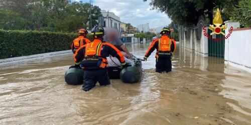 Emilia-Romaña, ríos desbordados e inundaciones.Mil personas evacuadas