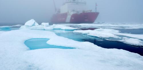 Los ríos atmosféricos golpean el Ártico con más frecuencia y derriten cada vez más su hielo marino.