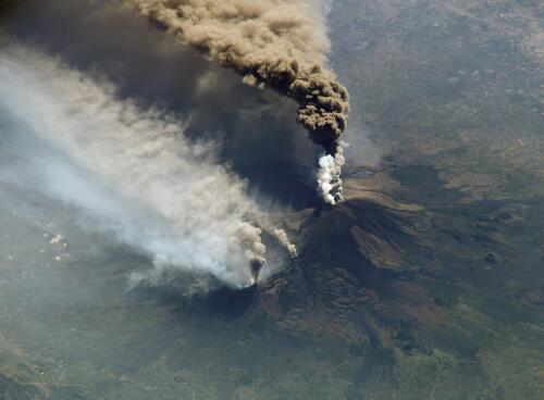 El Etna y otros volcanes no son la causa del cambio climático