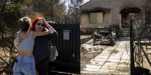 El incendio en Atenas está "fuera de control"