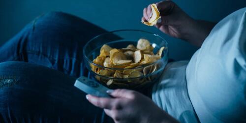 Los alimentos ultraprocesados ​​podrían causar insomnio, según un estudio