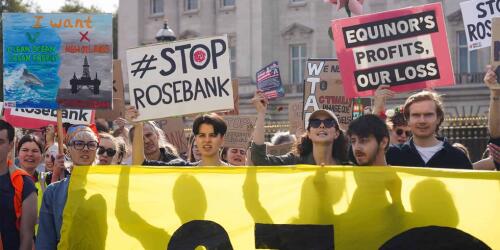 Reino Unido, activistas demandan al campo petrolífero de Rosebank.El gobierno renuncia a defenderlo