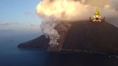 VÍDEO| Alerta roja en Stromboli, volcán en stop&go.Invg:“Negocio estable”