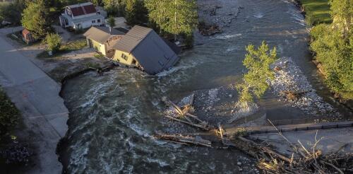 Catastrophes climatiques aux États-Unis en 2022, des tempêtes et inondations aux vagues de chaleur et aux sécheresses