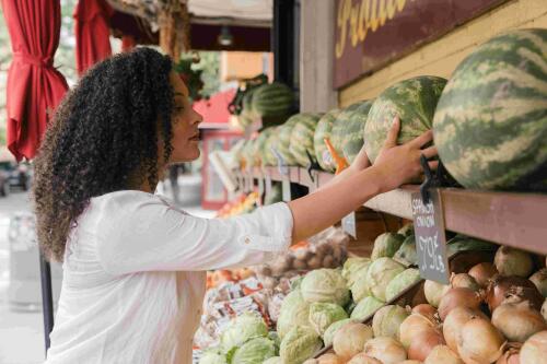 Une bouée de sauvetage alimentaire saine pour les personnes dans le besoin