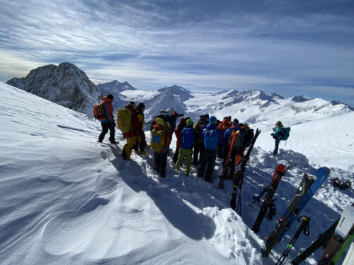 Accidents en montagne, alerte CAI :pas de chaînes ni de crampons sur terrain enneigé raide