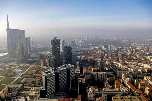 Milano, la mappa della qualità dell’aria in città: «Livelli di biossido di azoto ancora fuorilegge»