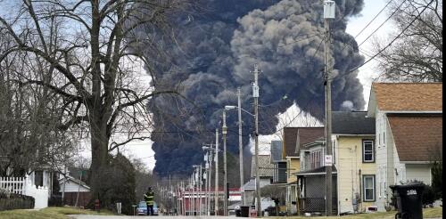 Le sostanze chimiche tossiche provenienti dal deragliamento del treno dell'Ohio sono rimaste negli edifici per mesi: ecco cosa ha scoperto la nostra indagine nella Palestina orientale