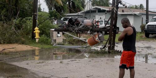 Stati Uniti, l’uragano Milton ha toccato terra in Florida