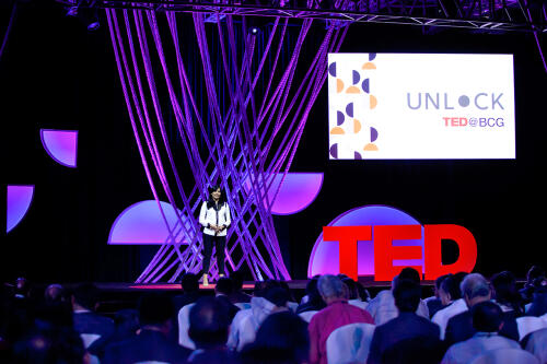 ロックを解除する:TED@BCG 2019 の講演