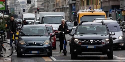 アルコール、薬物、スクーターの間で高速道路法はどのように変わるのか