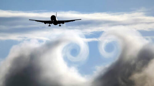 O que causa turbulência nos voos e quais rotas ao redor do mundo são mais afetadas?